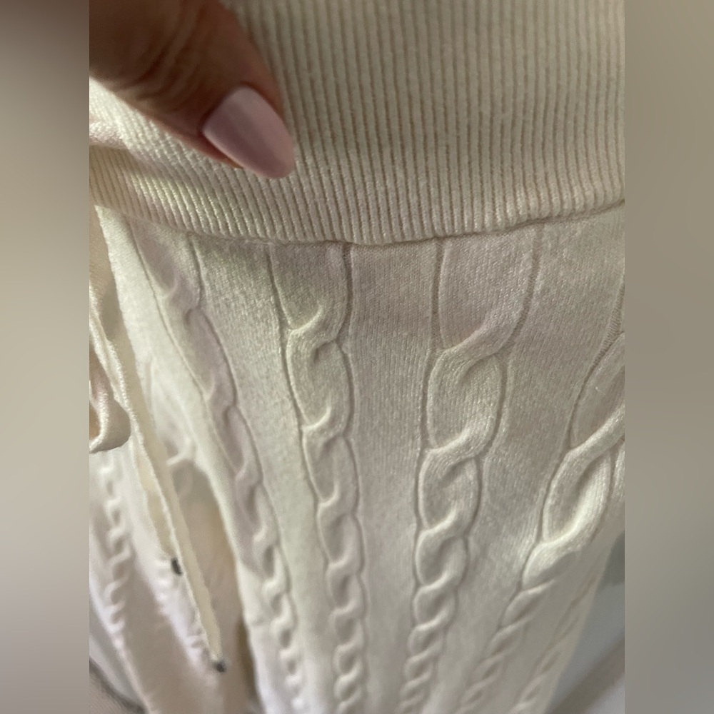 Cyrus Cream Cable Knit Pants Wide leg in size small - Picture 7 of 14